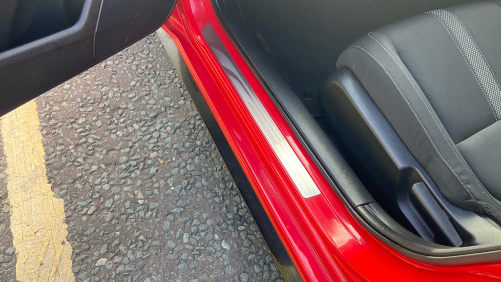 Honda Civic 1.5 VTEC Turbo Sport 5dr CVT Petrol Hatchback - Image 22