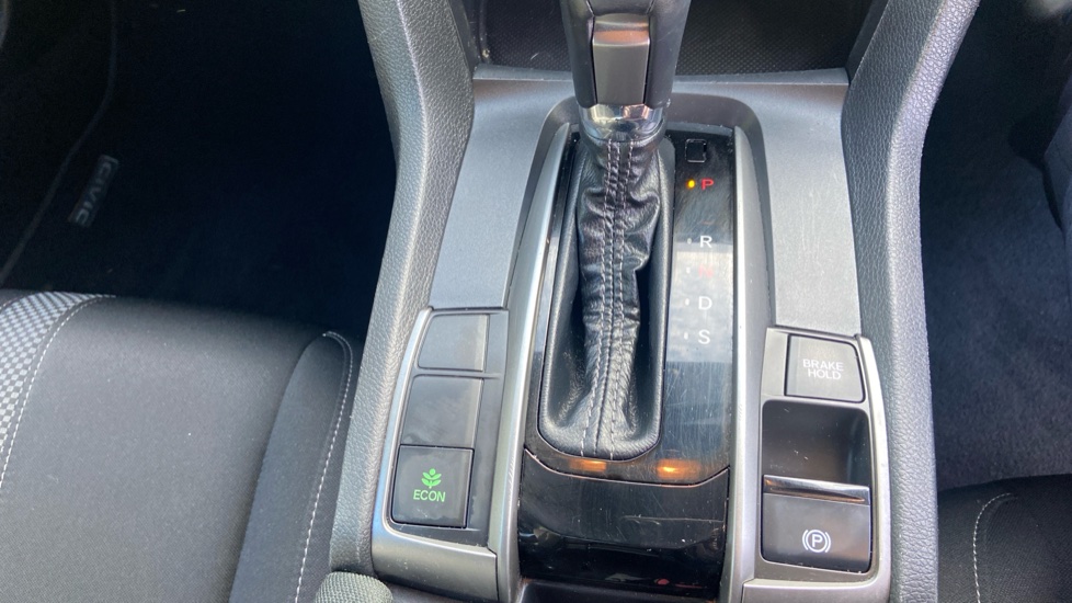 Honda Civic 1.5 VTEC Turbo Sport 5dr CVT Petrol Hatchback - Image 29