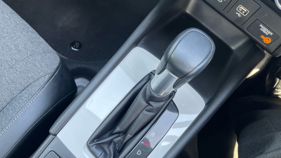 Honda Jazz 1.5 i-MMD Hybrid EX 5dr eCVT Hybrid Hatchback - Image 28