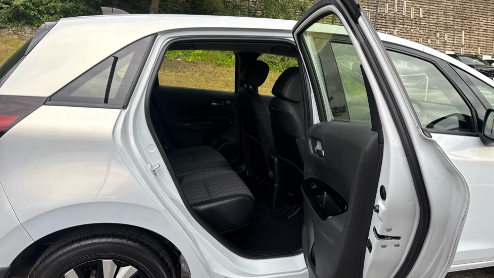 Honda Jazz 1.5 i-MMD Hybrid SR 5dr eCVT Hybrid Hatchback - Image 24