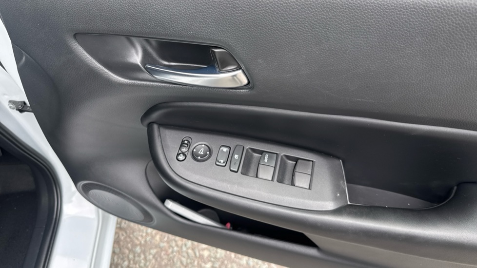 Honda Jazz 1.5 i-MMD Hybrid SR 5dr eCVT Hybrid Hatchback - Image 29