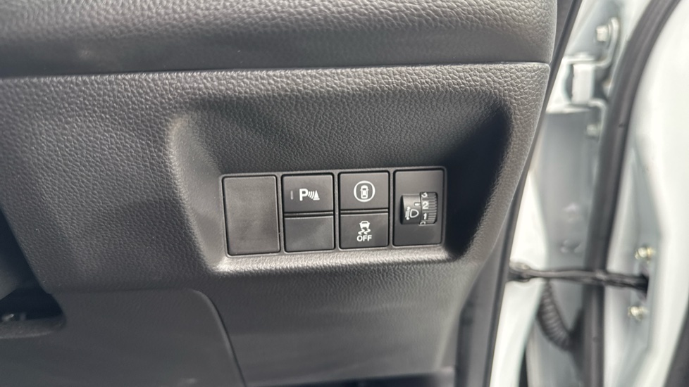 Honda Jazz 1.5 i-MMD Hybrid SR 5dr eCVT Hybrid Hatchback - Image 30