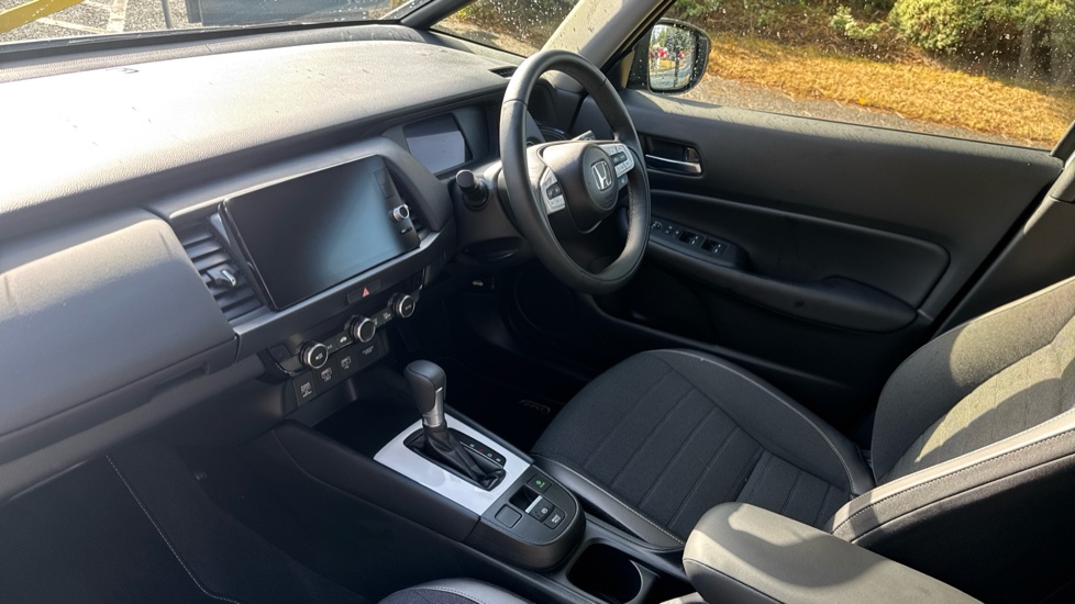 Honda Jazz 1.5 i-MMD Hybrid Crosstar Advance 5dr eCVT Hybrid Hatchback - Image 2