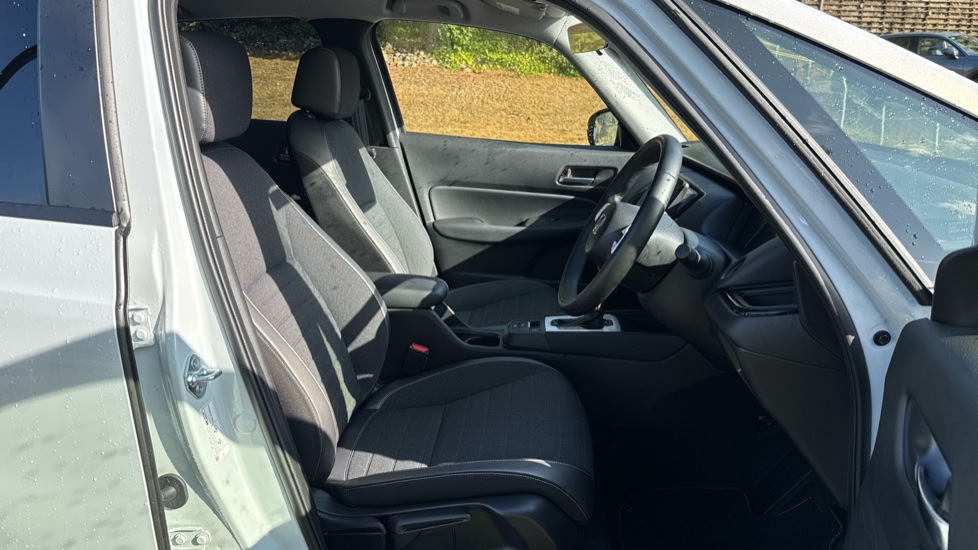 Honda Jazz 1.5 i-MMD Hybrid Crosstar Advance 5dr eCVT Hybrid Hatchback - Image 34