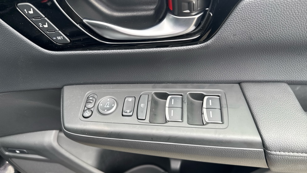 Honda CR-V 2.0 ePHEV Advance Tech 5dr eCVT Estate - Image 35