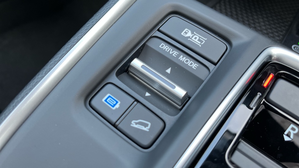 Honda CR-V 2.0 ePHEV Advance Tech 5dr eCVT Estate - Image 24