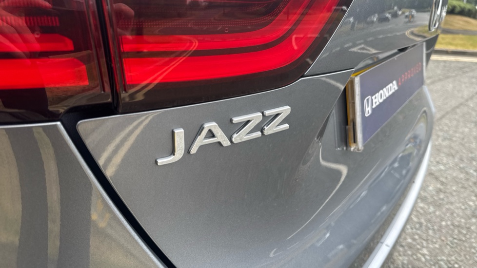 Honda Jazz 1.5 i-MMD Hybrid EX 5dr eCVT Hybrid Hatchback - Image 23
