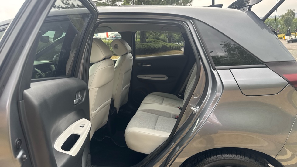 Honda Jazz 1.5 i-MMD Hybrid EX 5dr eCVT Hybrid Hatchback - Image 26