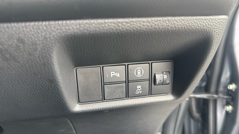 Honda Jazz 1.5 i-MMD Hybrid EX 5dr eCVT Hybrid Hatchback - Image 32