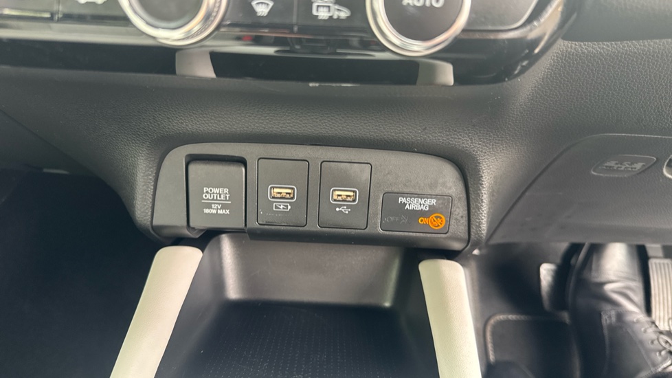 Honda Jazz 1.5 i-MMD Hybrid EX 5dr eCVT Hybrid Hatchback - Image 40