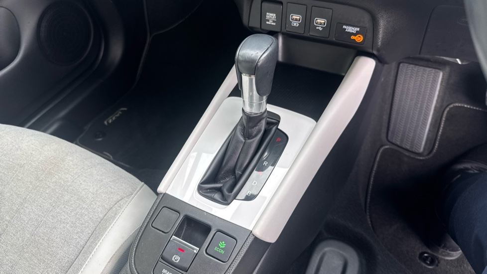 Honda Jazz 1.5 i-MMD Hybrid EX 5dr eCVT Hybrid Hatchback - Image 41