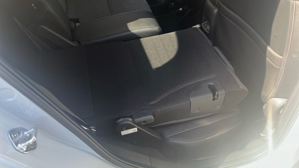 Honda Jazz 1.5 i-MMD Hybrid EX 5dr eCVT Hybrid Hatchback - Image 28