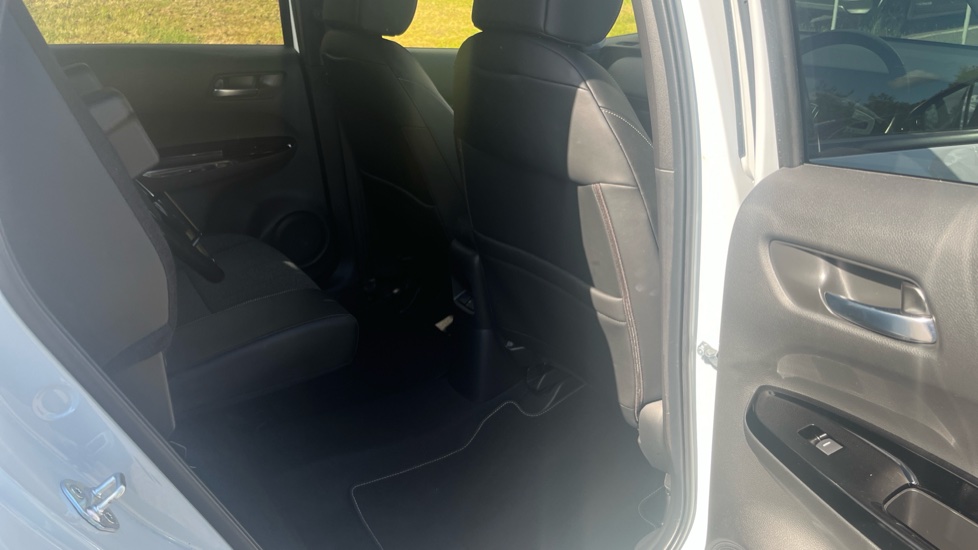 Honda Jazz 1.5 i-MMD Hybrid EX 5dr eCVT Hybrid Hatchback - Image 29