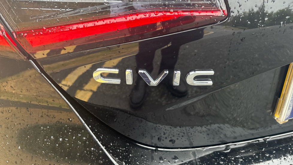 Honda Civic 2.0 eHEV Sport 5dr CVT Hybrid Hatchback - Image 38
