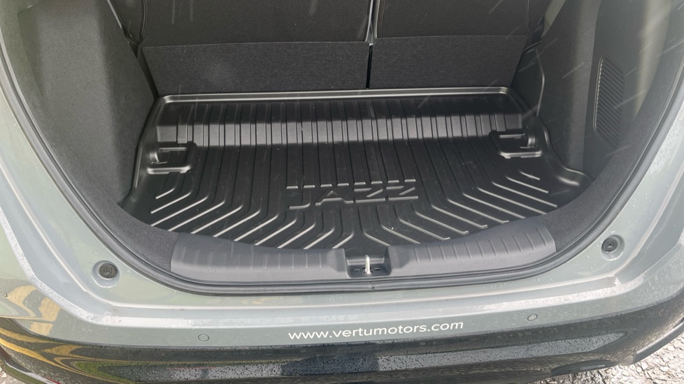 Honda Jazz 1.5 i-MMD Hybrid Advance Sport 5dr eCVT Hybrid Hatchback - Image 32