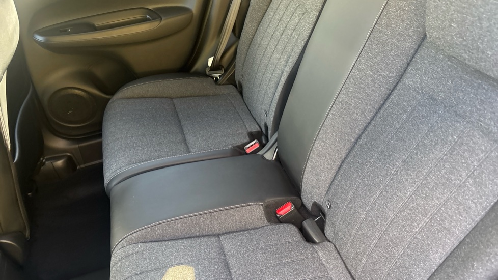 Honda Jazz 1.5 i-MMD Hybrid Advance 5dr eCVT Hybrid Hatchback - Image 8