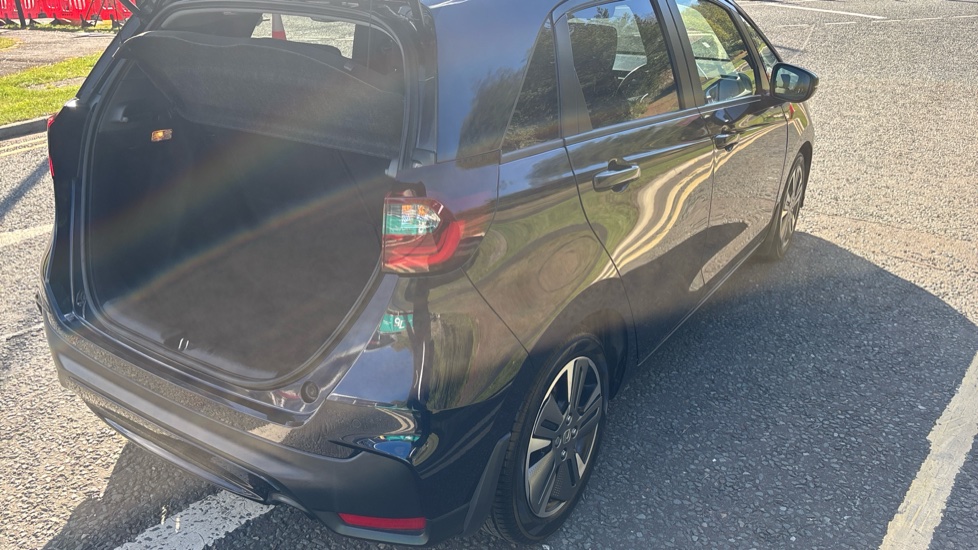 Honda Jazz 1.5 i-MMD Hybrid Advance 5dr eCVT Hybrid Hatchback - Image 37