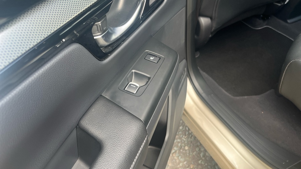 Honda CR-V 2.0 ePHEV Advance Tech 5dr eCVT Estate - Image 27