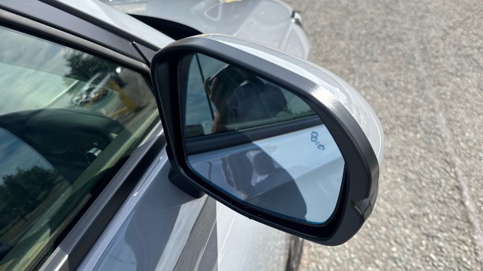 Honda HR-V 1.5 eHEV Advance 5dr CVT Hybrid Hatchback - Image 15