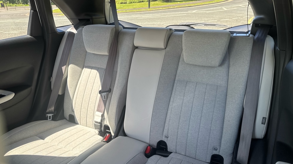 Honda Jazz 1.5 i-MMD Hybrid EX 5dr eCVT Hybrid Hatchback - Image 8