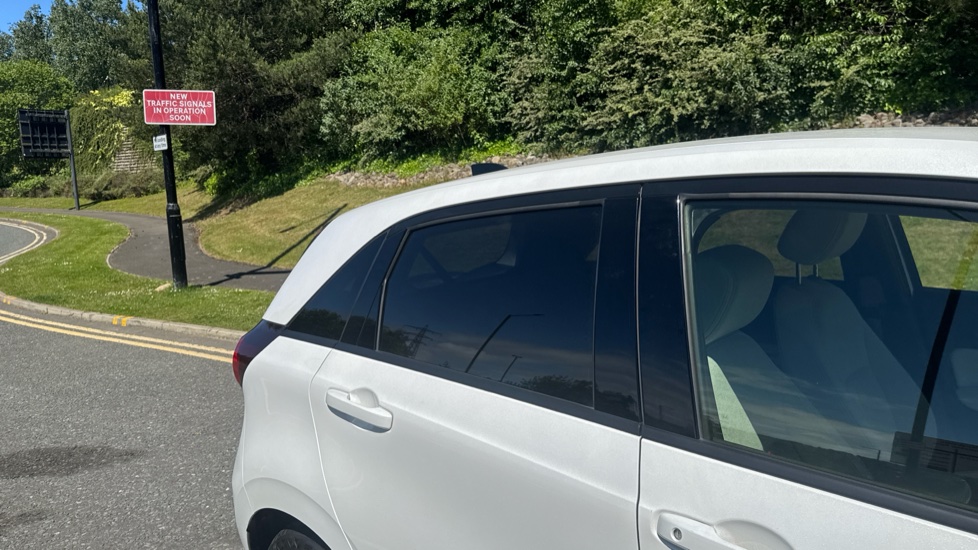 Honda Jazz 1.5 i-MMD Hybrid EX 5dr eCVT Hybrid Hatchback - Image 15