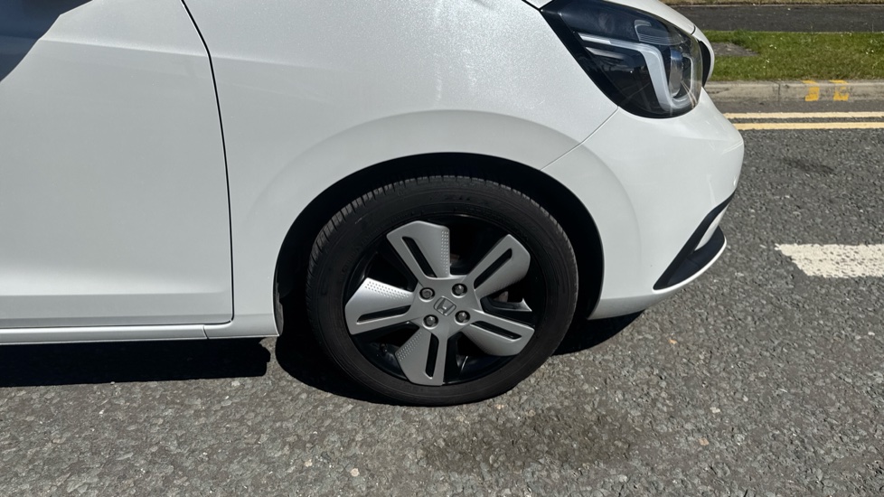 Honda Jazz 1.5 i-MMD Hybrid EX 5dr eCVT Hybrid Hatchback - Image 16