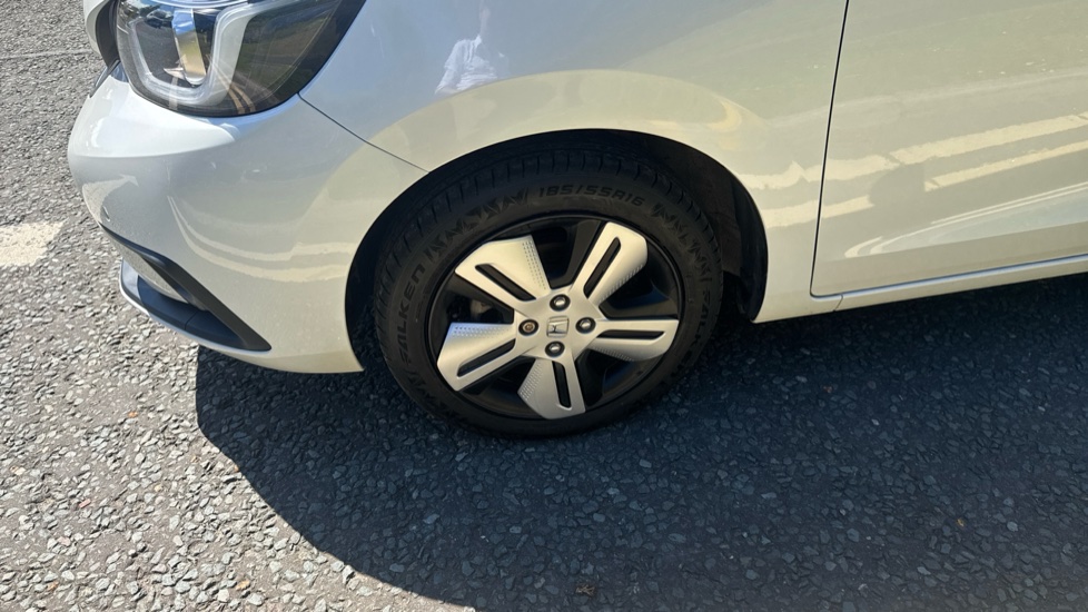 Honda Jazz 1.5 i-MMD Hybrid EX 5dr eCVT Hybrid Hatchback - Image 20