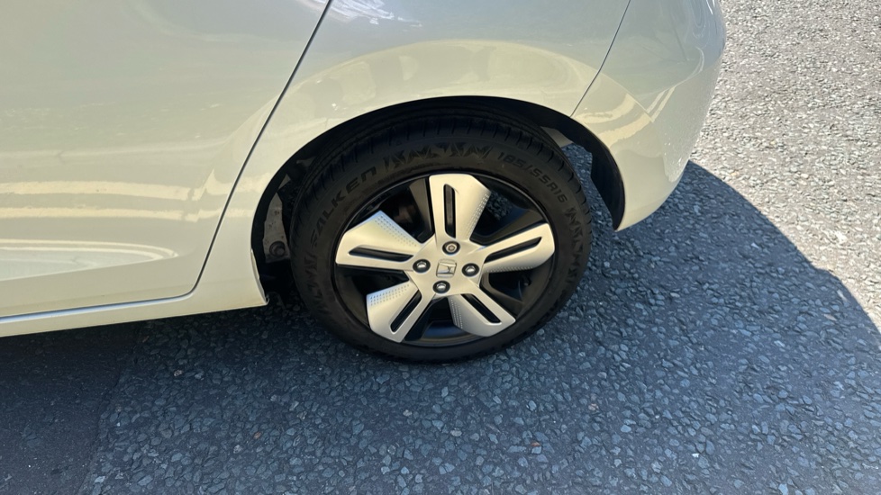 Honda Jazz 1.5 i-MMD Hybrid EX 5dr eCVT Hybrid Hatchback - Image 21