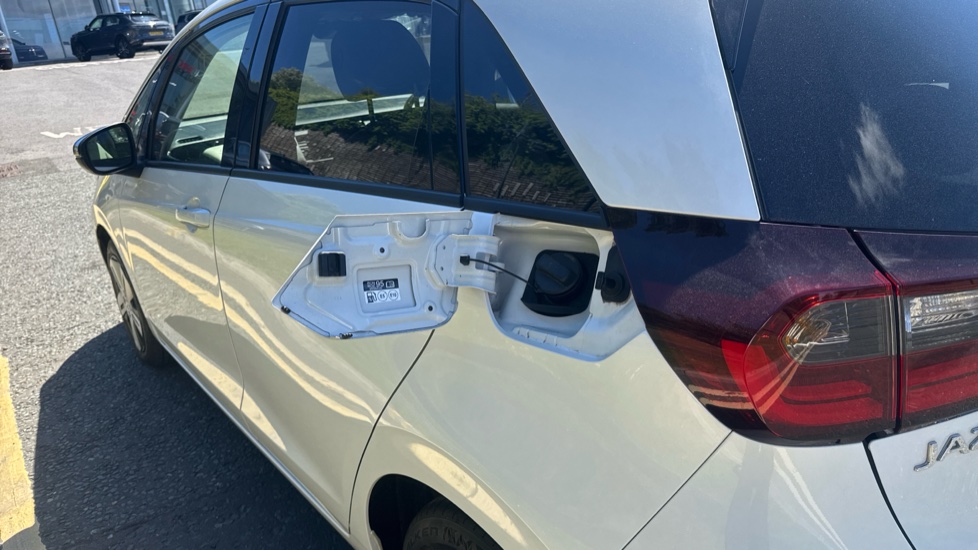 Honda Jazz 1.5 i-MMD Hybrid EX 5dr eCVT Hybrid Hatchback - Image 22