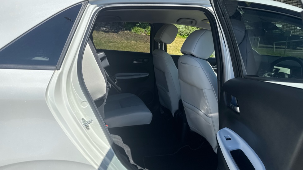 Honda Jazz 1.5 i-MMD Hybrid EX 5dr eCVT Hybrid Hatchback - Image 27