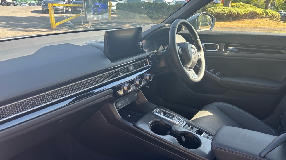 Honda Civic 2.0 eHEV Advance 5dr CVT Hybrid Hatchback - Image 2