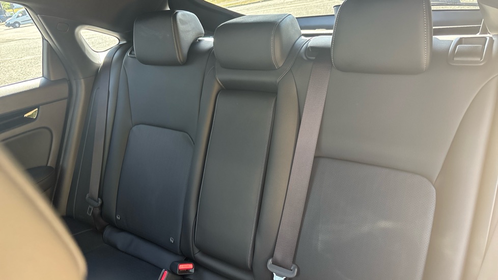 Honda Civic 2.0 eHEV Advance 5dr CVT Hybrid Hatchback - Image 8