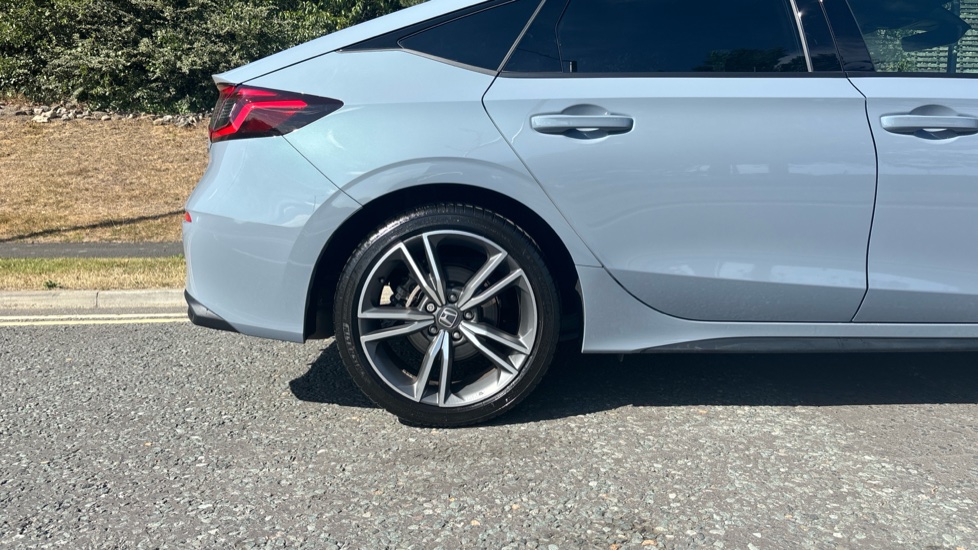 Honda Civic 2.0 eHEV Advance 5dr CVT Hybrid Hatchback - Image 9