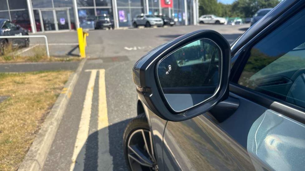 Honda Civic 2.0 eHEV Advance 5dr CVT Hybrid Hatchback - Image 39