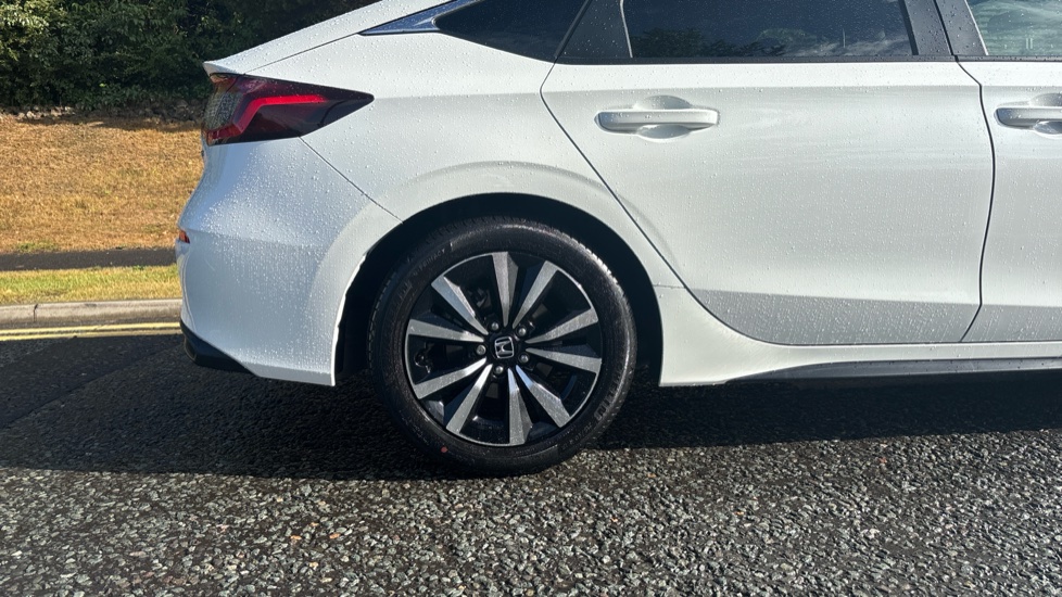 Honda Civic 2.0 eHEV Elegance 5dr CVT Hybrid Hatchback - Image 9
