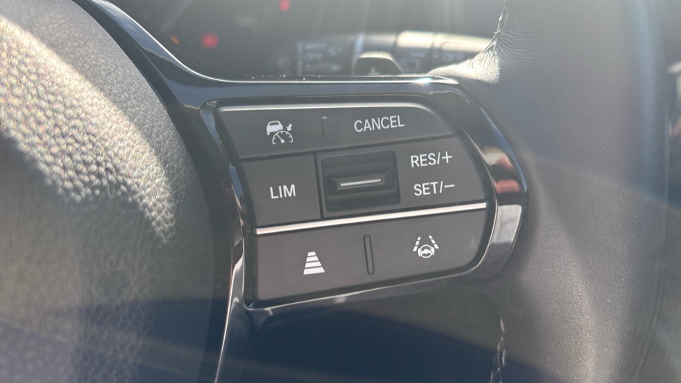 Honda Civic 2.0 eHEV Elegance 5dr CVT Hybrid Hatchback - Image 15