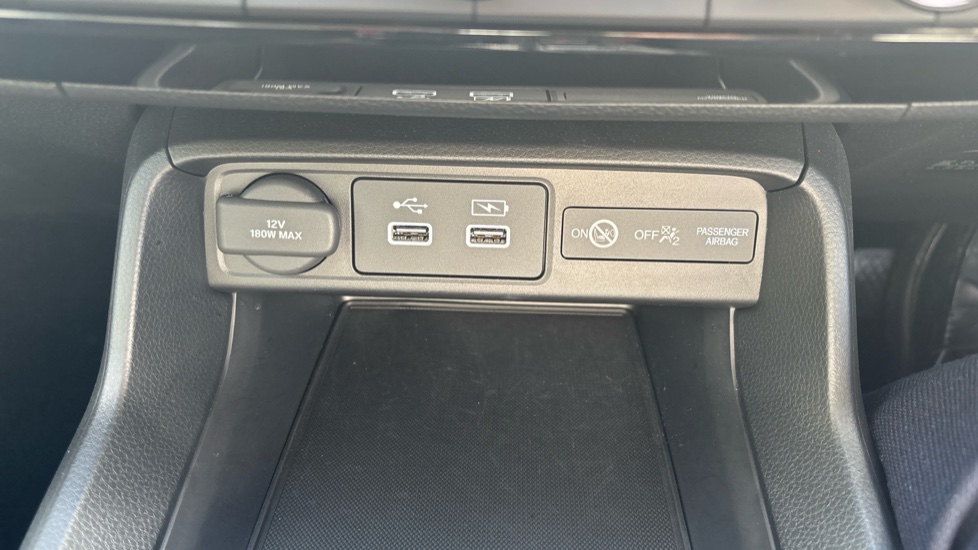 Honda Civic 2.0 eHEV Elegance 5dr CVT Hybrid Hatchback - Image 21