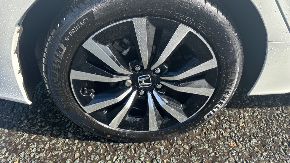 Honda Civic 2.0 eHEV Elegance 5dr CVT Hybrid Hatchback - Image 32