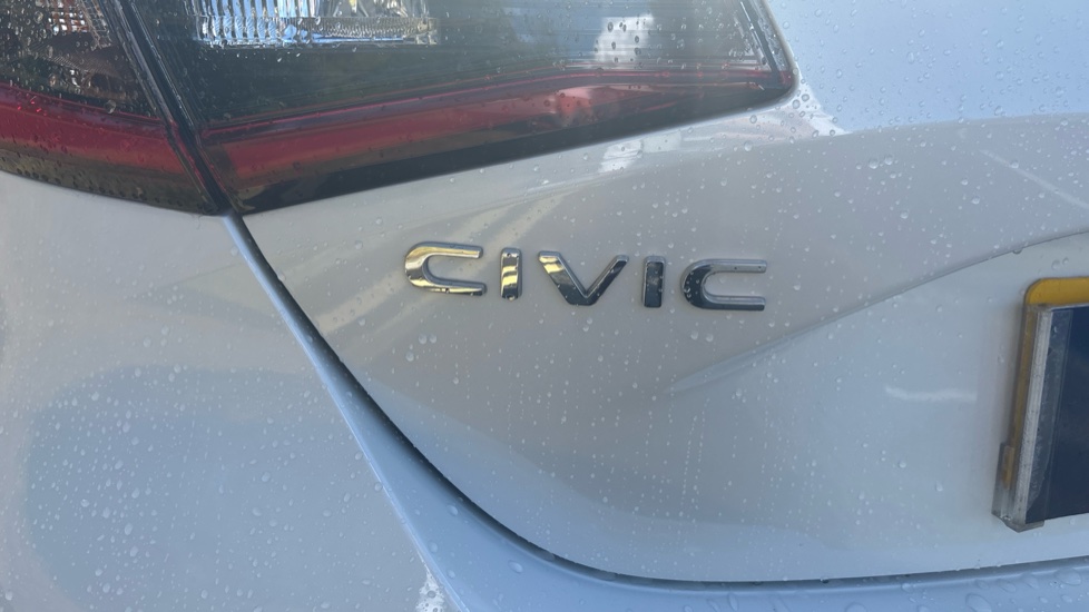 Honda Civic 2.0 eHEV Elegance 5dr CVT Hybrid Hatchback - Image 36