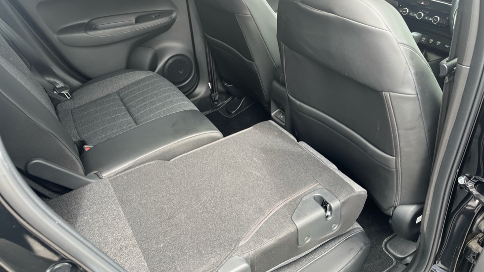 Honda Jazz 1.5 i-MMD Hybrid Advance 5dr eCVT Hybrid Hatchback - Image 14