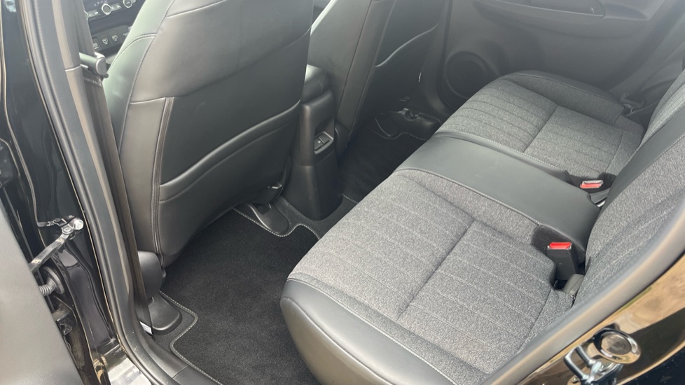 Honda Jazz 1.5 i-MMD Hybrid Advance 5dr eCVT Hybrid Hatchback - Image 20