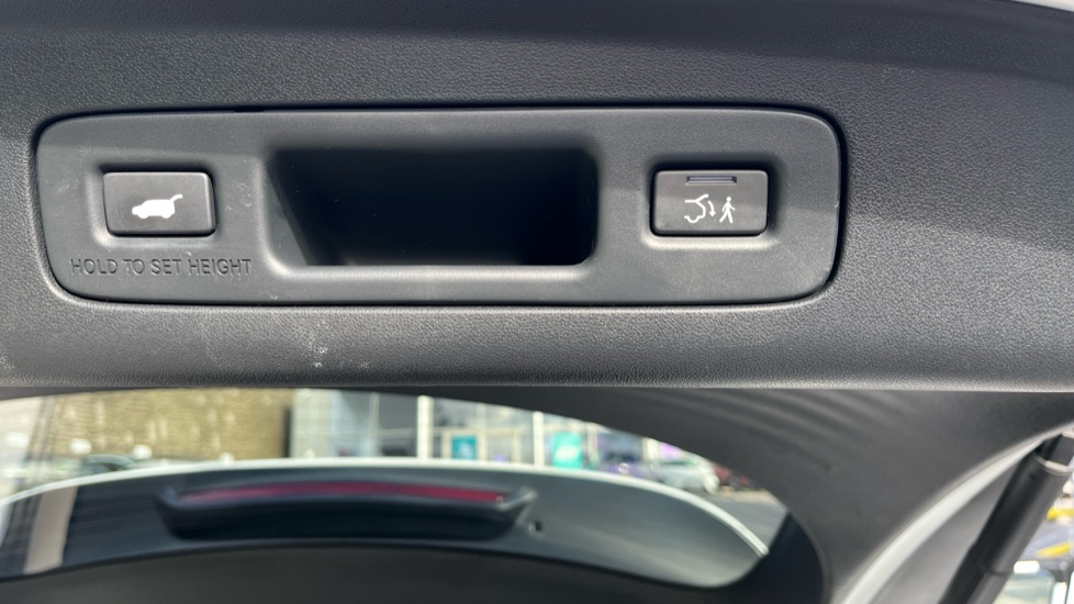 Honda Zr-V 2.0 eHEV Advance 5dr CVT Hybrid Estate - Image 22