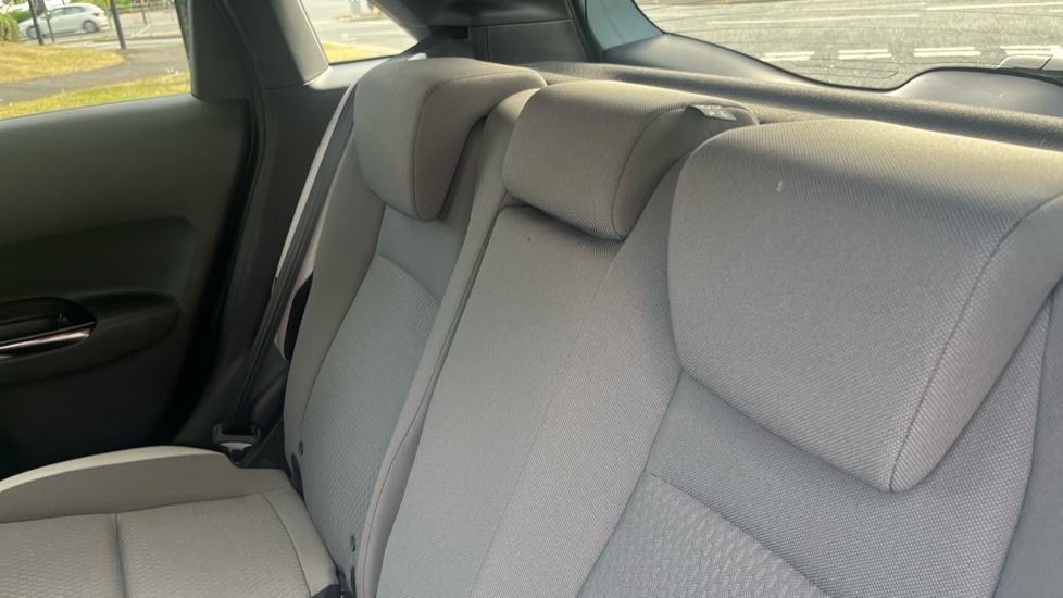 Honda Jazz 1.5 i-MMD Hybrid Crosstar EX 5dr eCVT Hybrid Hatchback - Image 8