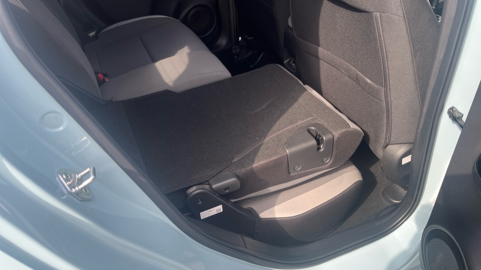 Honda Jazz 1.5 i-MMD Hybrid Crosstar EX 5dr eCVT Hybrid Hatchback - Image 32