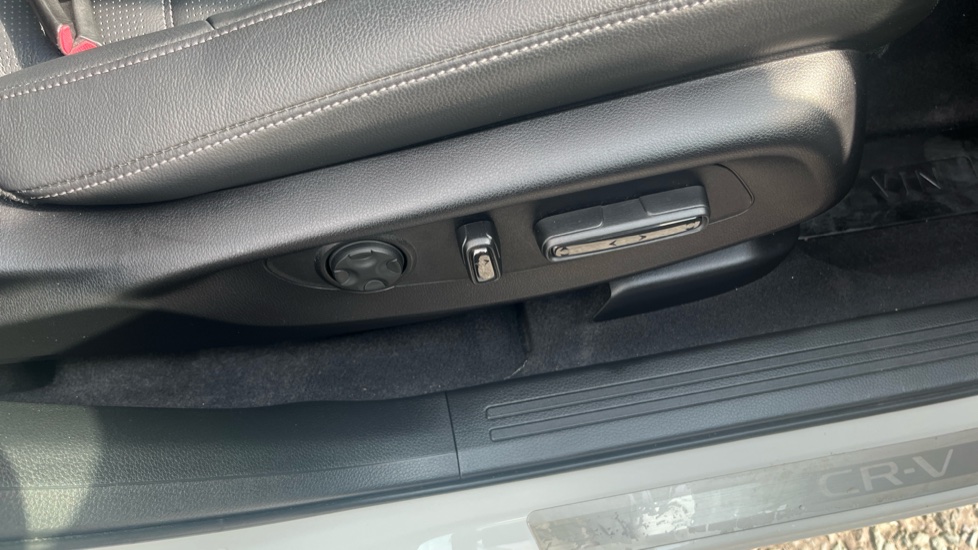 Honda CR-V 2.0 eHEV Advance 5dr eCVT Hybrid Estate - Image 14