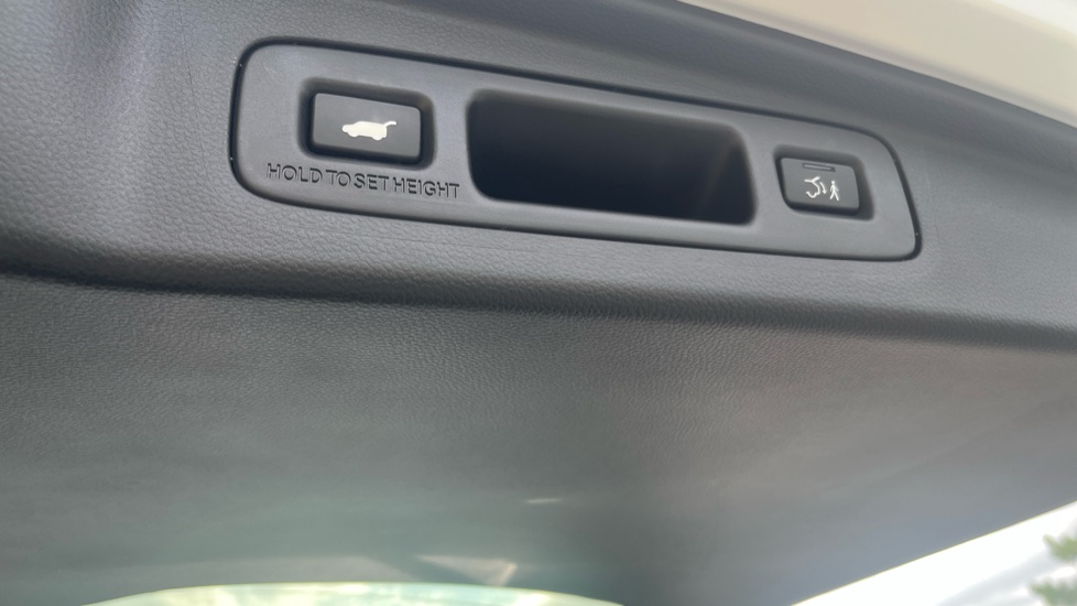 Honda CR-V 2.0 eHEV Advance 5dr eCVT Hybrid Estate - Image 21