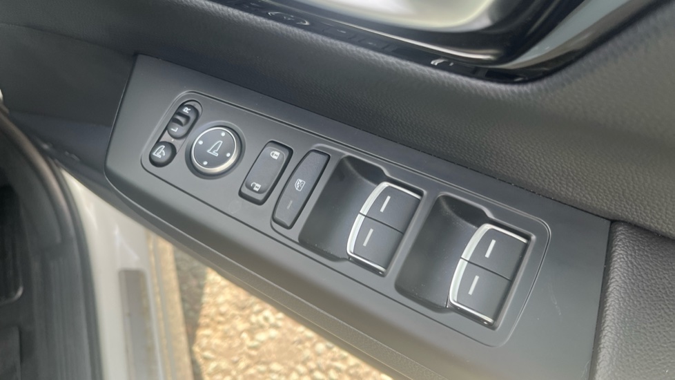 Honda CR-V 2.0 eHEV Advance 5dr eCVT Hybrid Estate - Image 26