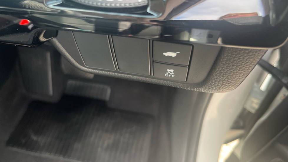 Honda CR-V 2.0 eHEV Advance 5dr eCVT Hybrid Estate - Image 27