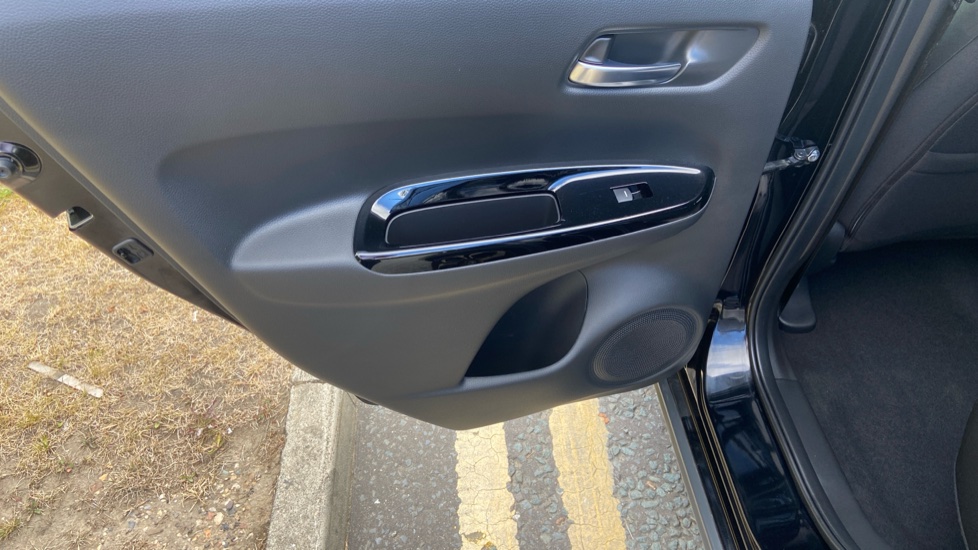 Honda Jazz 1.5 i-MMD Hybrid Crosstar EX 5dr eCVT Hybrid Hatchback - Image 13