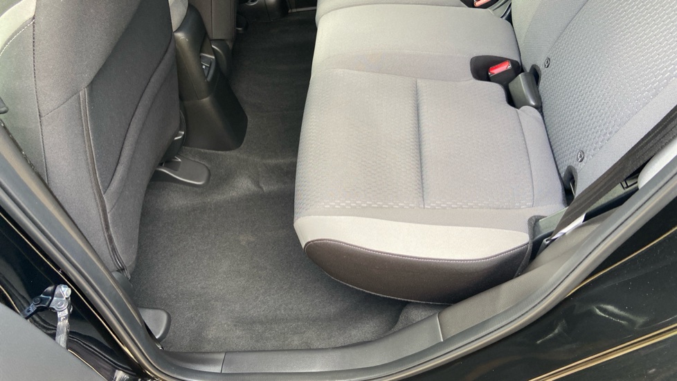 Honda Jazz 1.5 i-MMD Hybrid Crosstar EX 5dr eCVT Hybrid Hatchback - Image 14